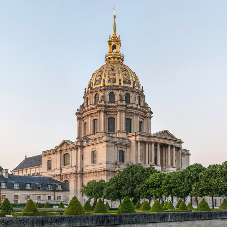 street art aux invalides paris